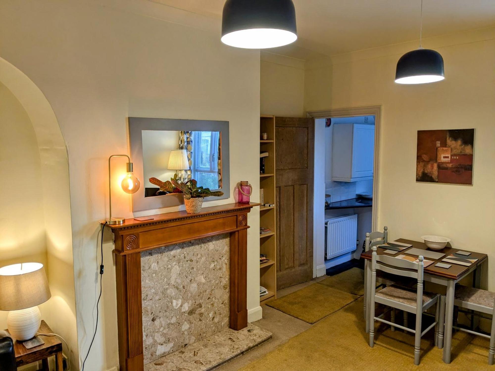 Apartment With Outside Patio And Car Space Durham Exteriér fotografie